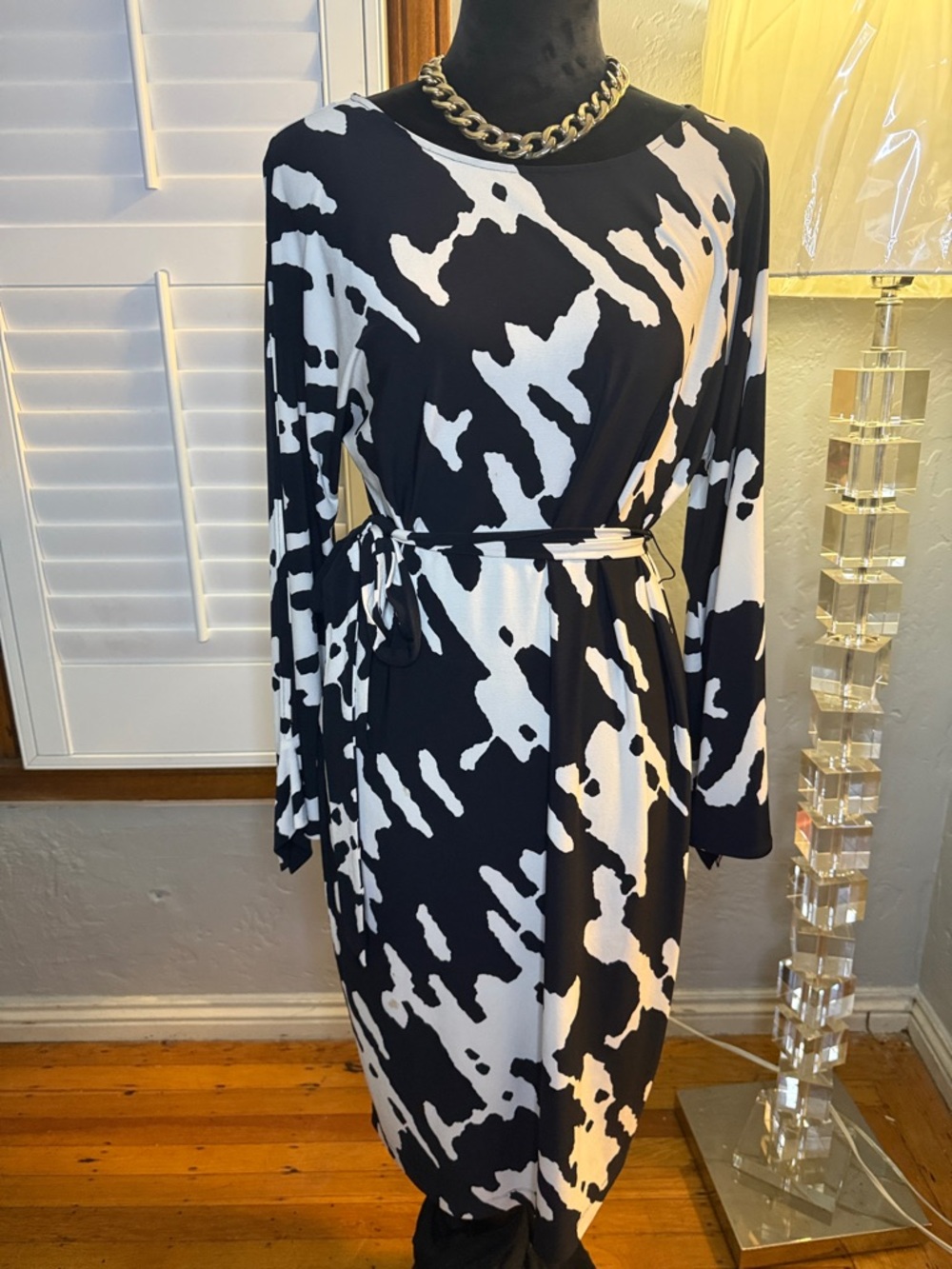 Black & White Abstract Print Long Sleeve Belted Dress